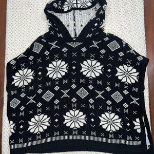 Old Navy Black and White Snowy Pullover